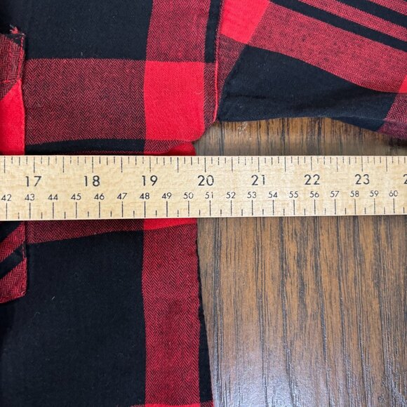 Old Navy Top Small Red Black Plaid Boyfriend Shirt Flannel Button-Front Women's - Picture 8 of 10